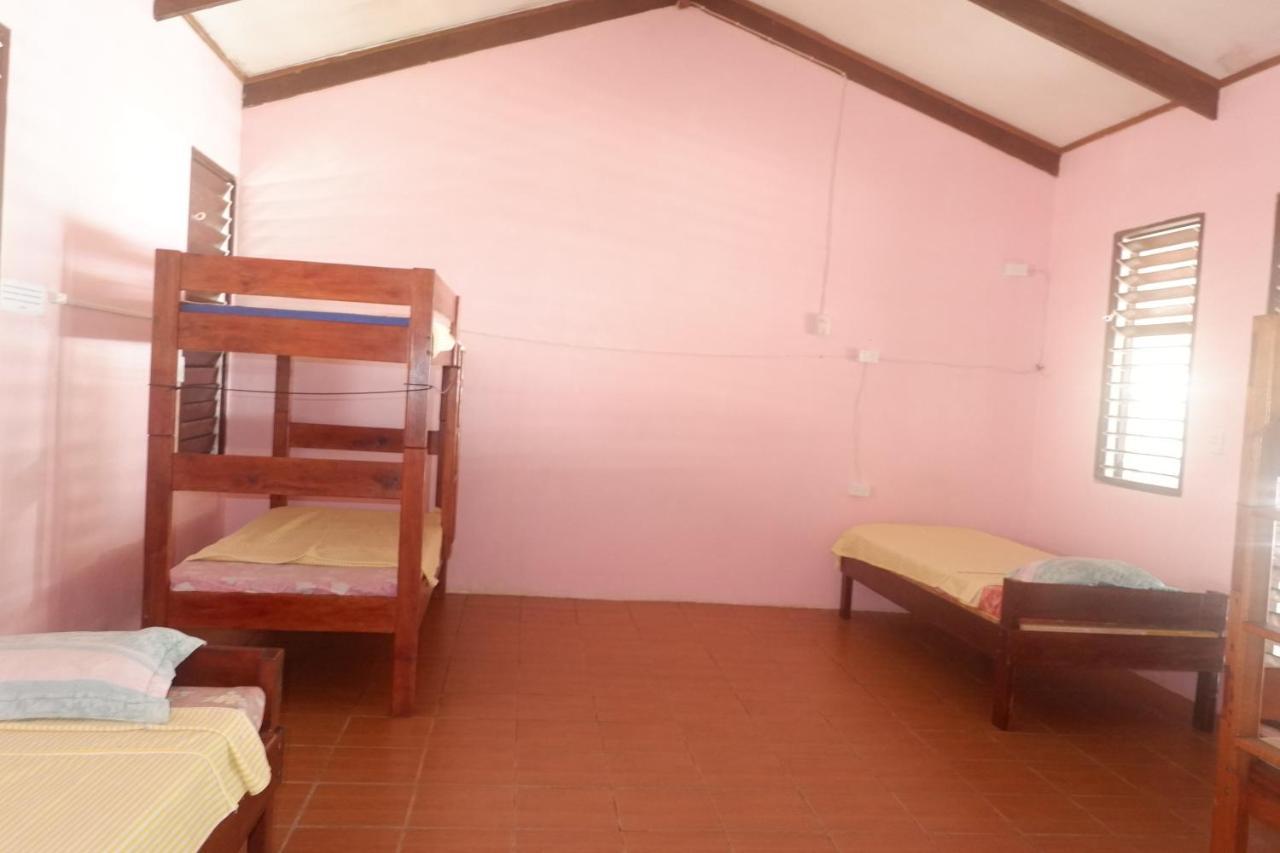 Bluepango Guest House Port Vila Exteriör bild