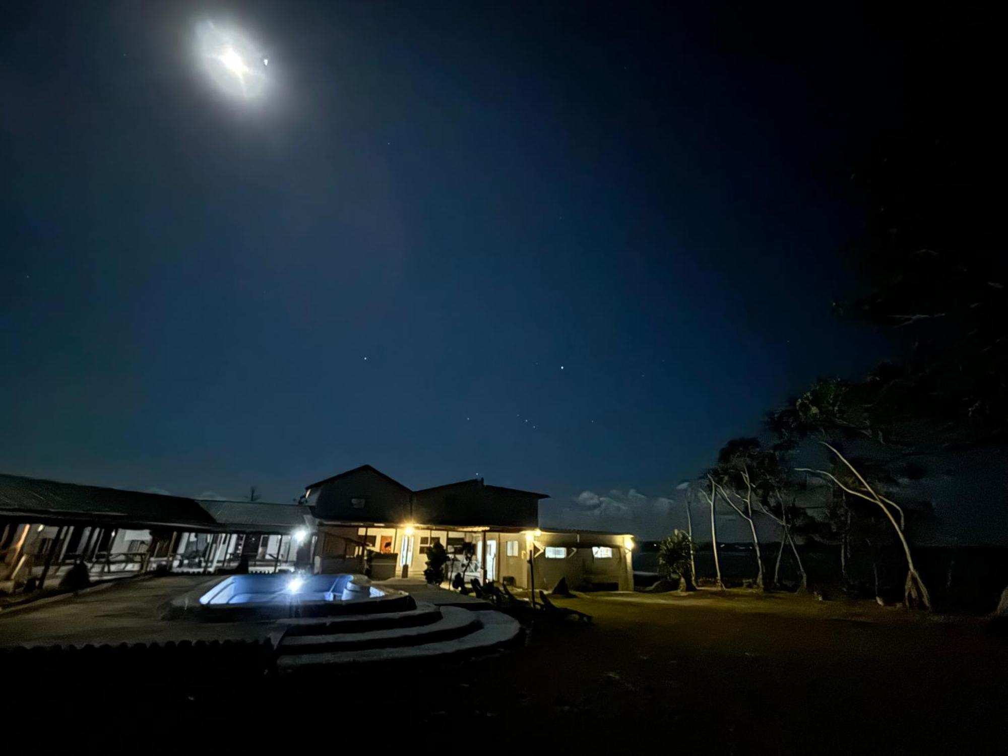 Bluepango Guest House Port Vila Exteriör bild