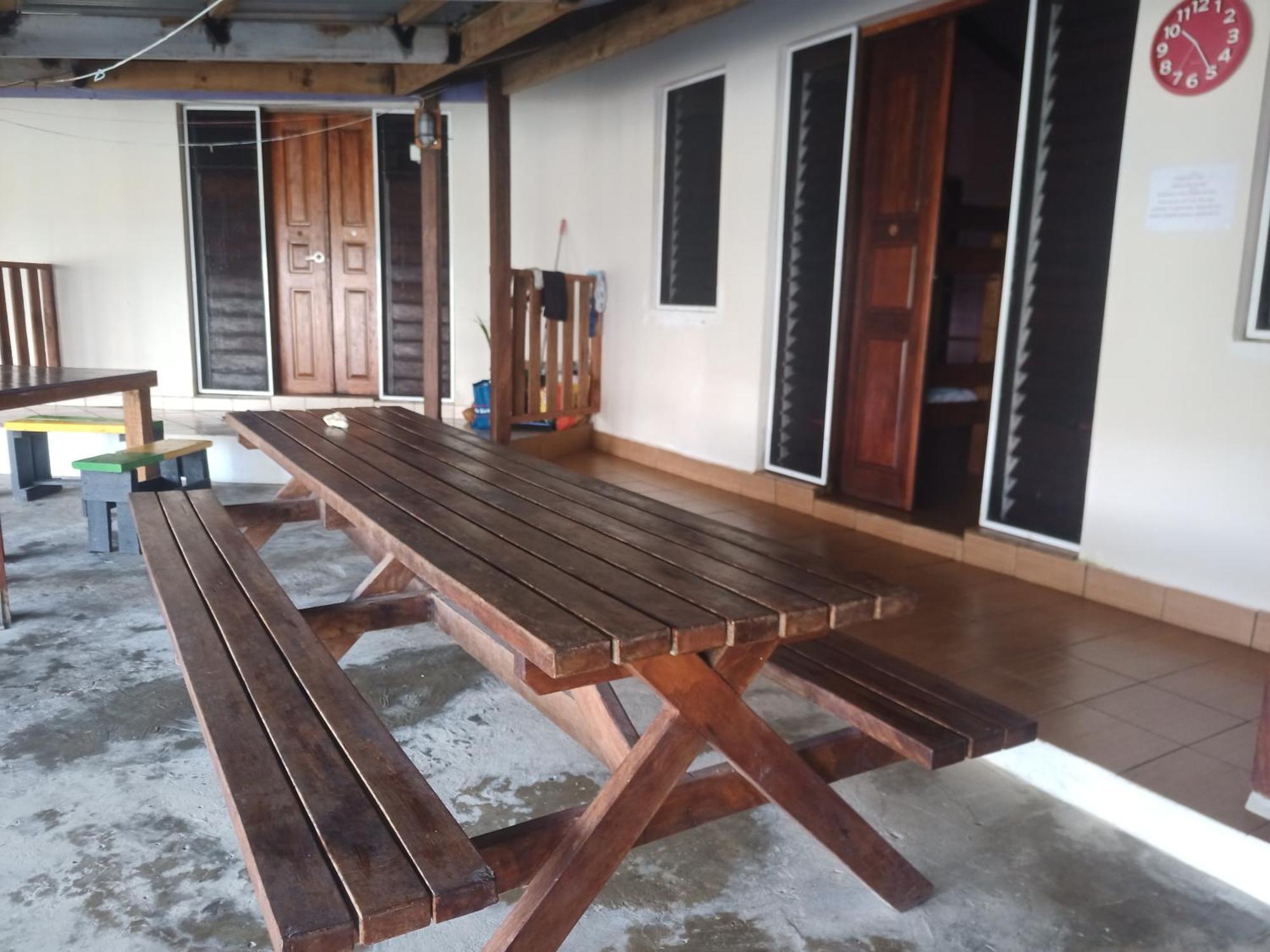 Bluepango Guest House Port Vila Exteriör bild