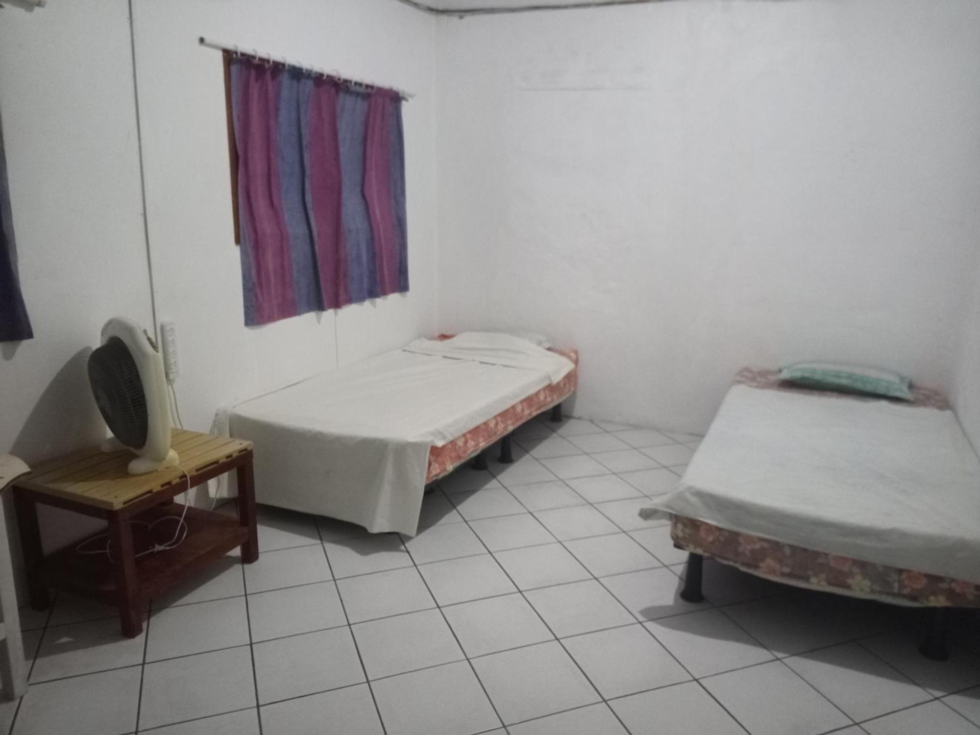 Bluepango Guest House Port Vila Exteriör bild