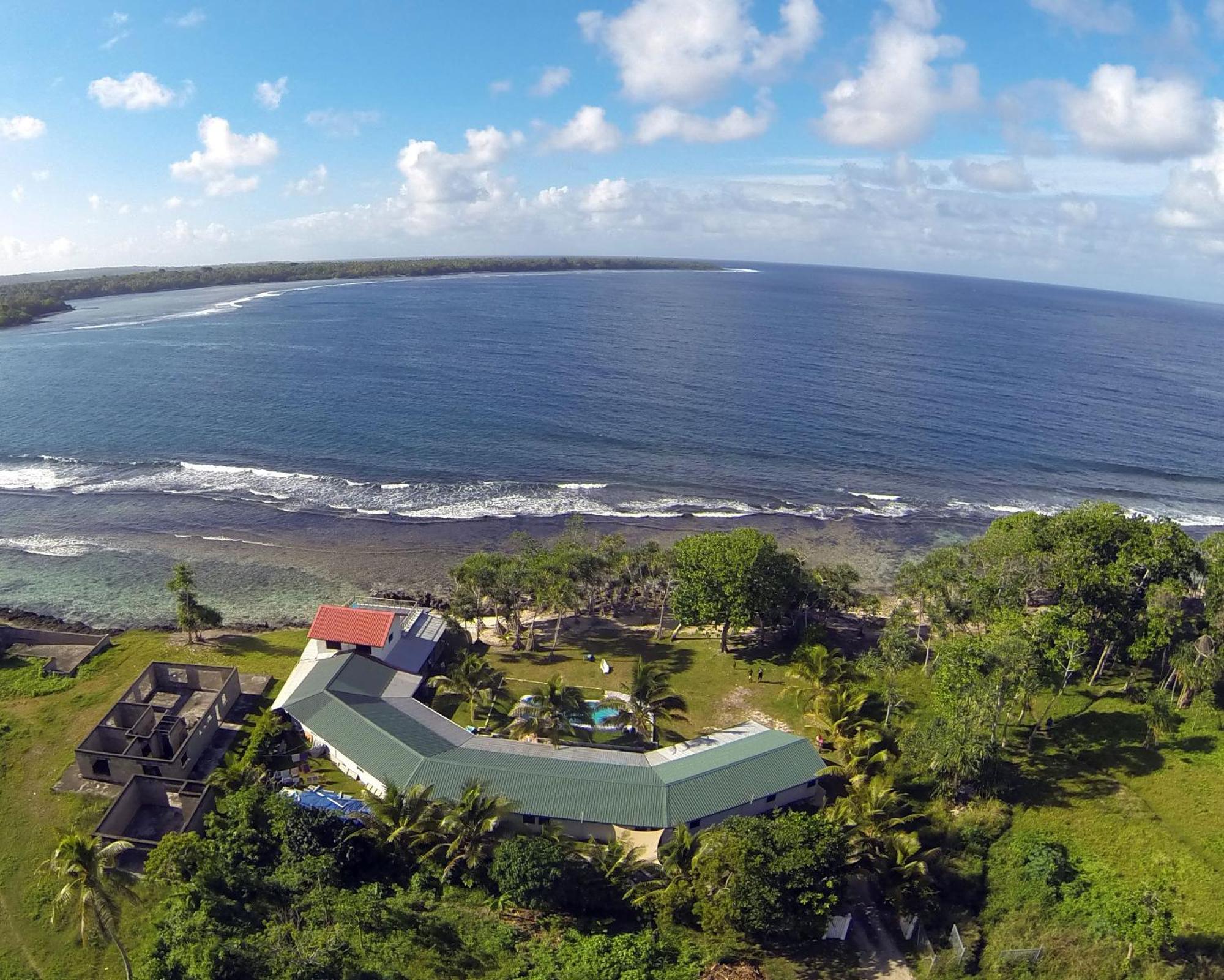 Bluepango Guest House Port Vila Exteriör bild