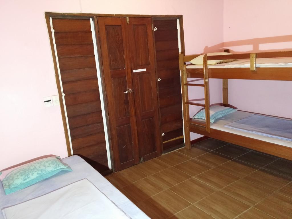 Bluepango Guest House Port Vila Exteriör bild