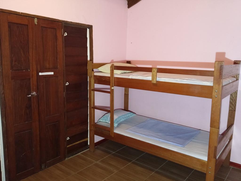 Bluepango Guest House Port Vila Exteriör bild