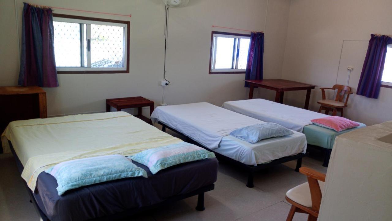 Bluepango Guest House Port Vila Exteriör bild